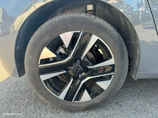 Peugeot 208 2025 photo 5