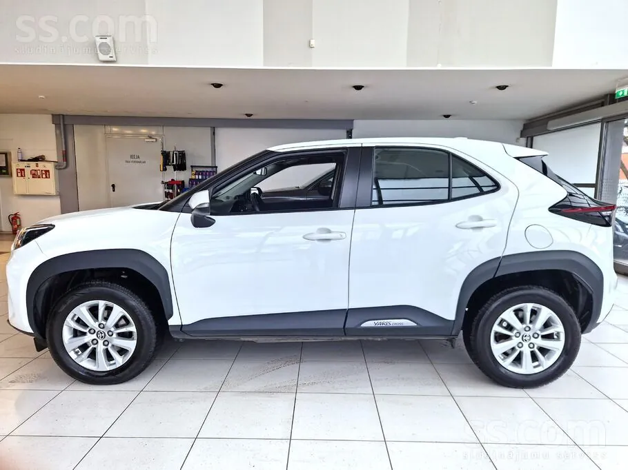 Toyota Yaris Cross 2023 photo 2
