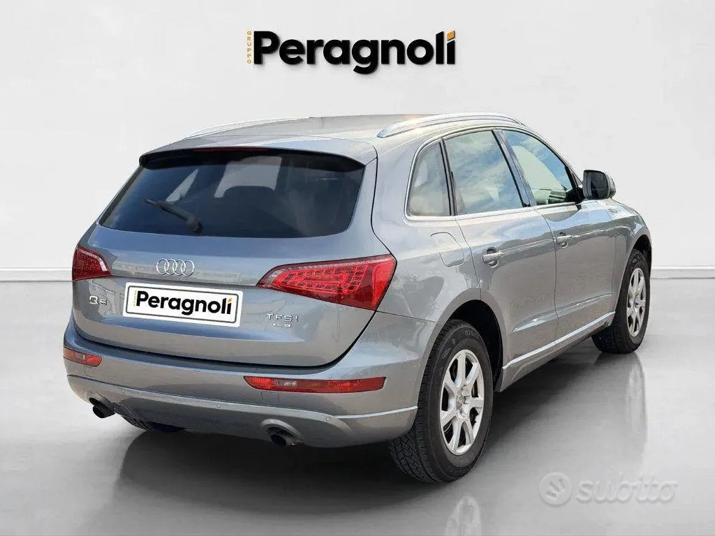 Audi Q5 2010 photo 2