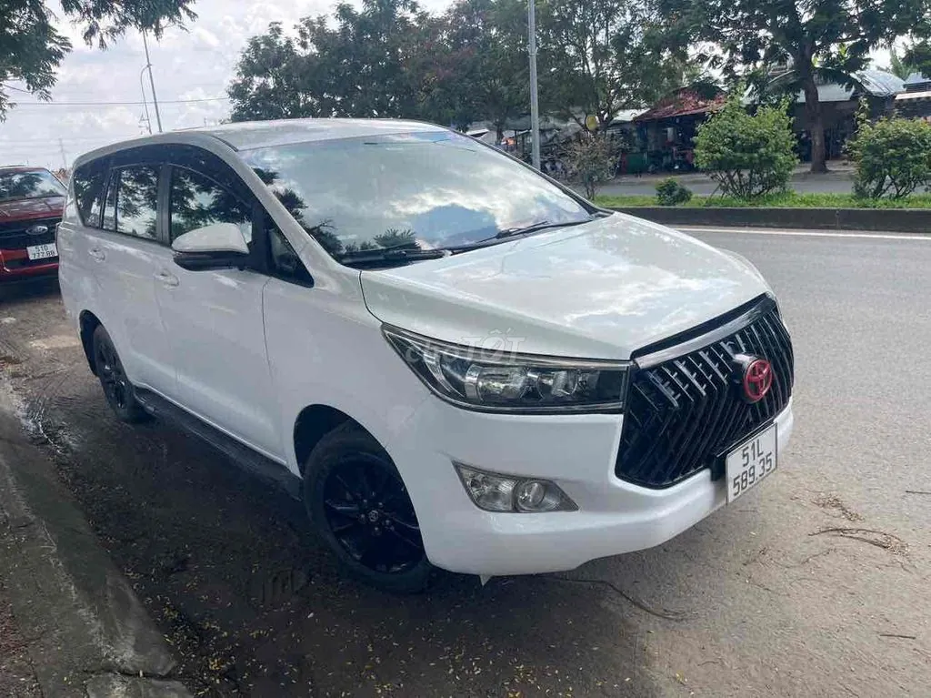 Toyota Innova 2018 photo 5