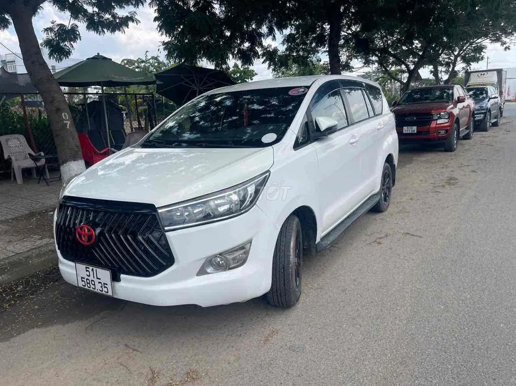 Toyota Innova 2018 photo 2