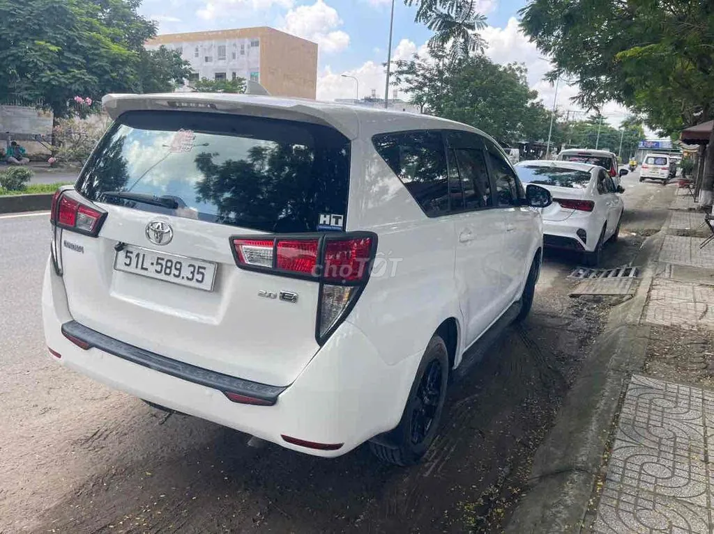 Toyota Innova 2018 photo 4
