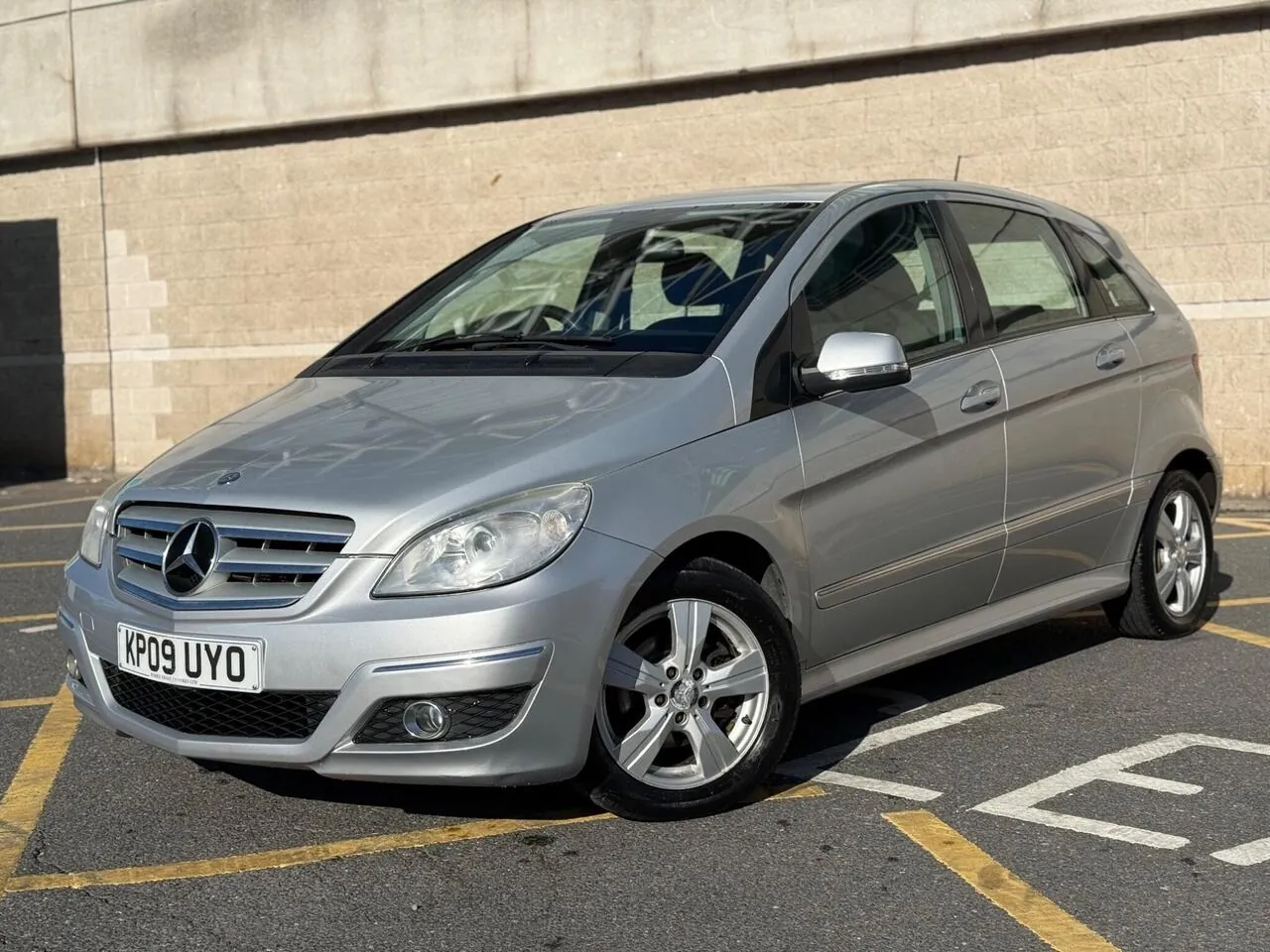Mercedes-Benz B-Class 2009 photo 3