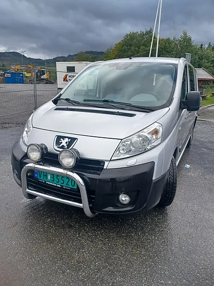 Peugeot Expert 2011 photo 2