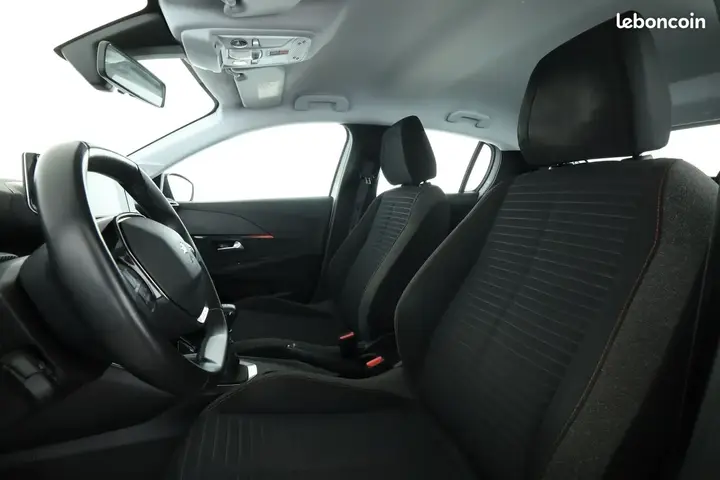Peugeot 208 2020 photo 5