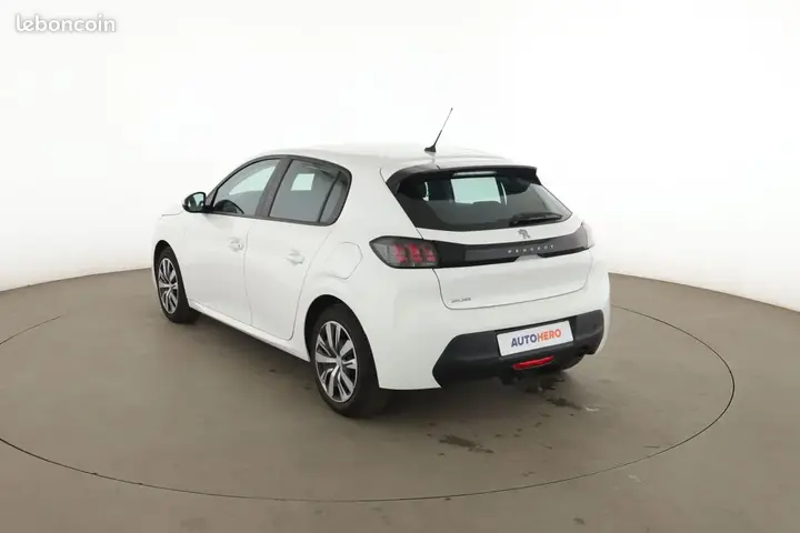 Peugeot 208 2020 photo 2