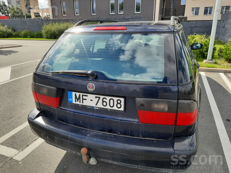 Saab 9-5 2000 photo 2