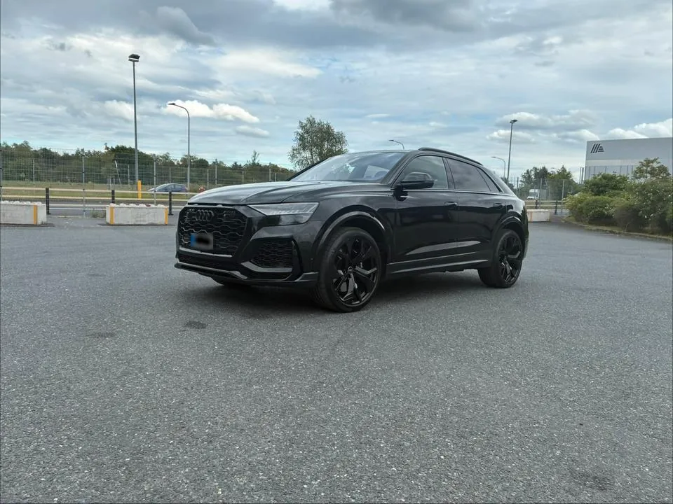 Audi Rsq8