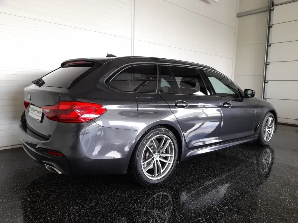 BMW 5 Series 2019 photo 2