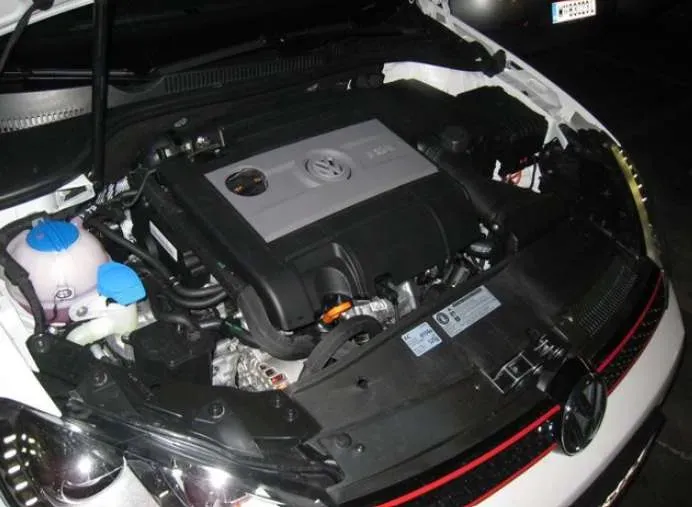 Volkswagen Golf 2012 photo 2