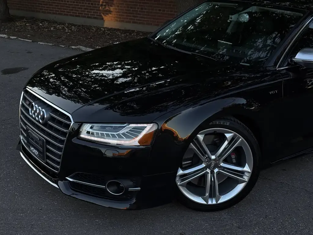 Audi S8 2015 photo 3