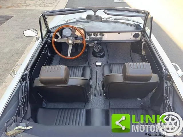 Alfa Romeo Spider 1970 photo 5