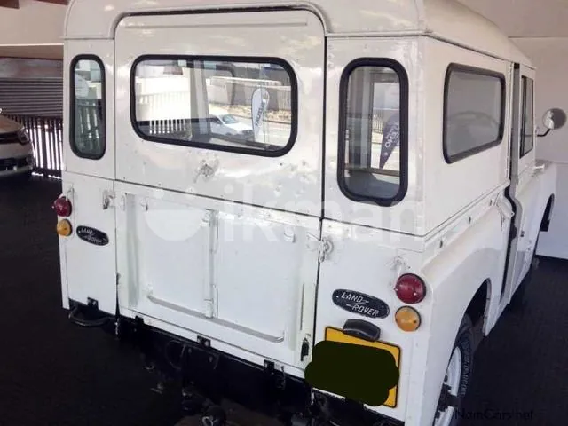 Land Rover Discovery 1968 photo 2