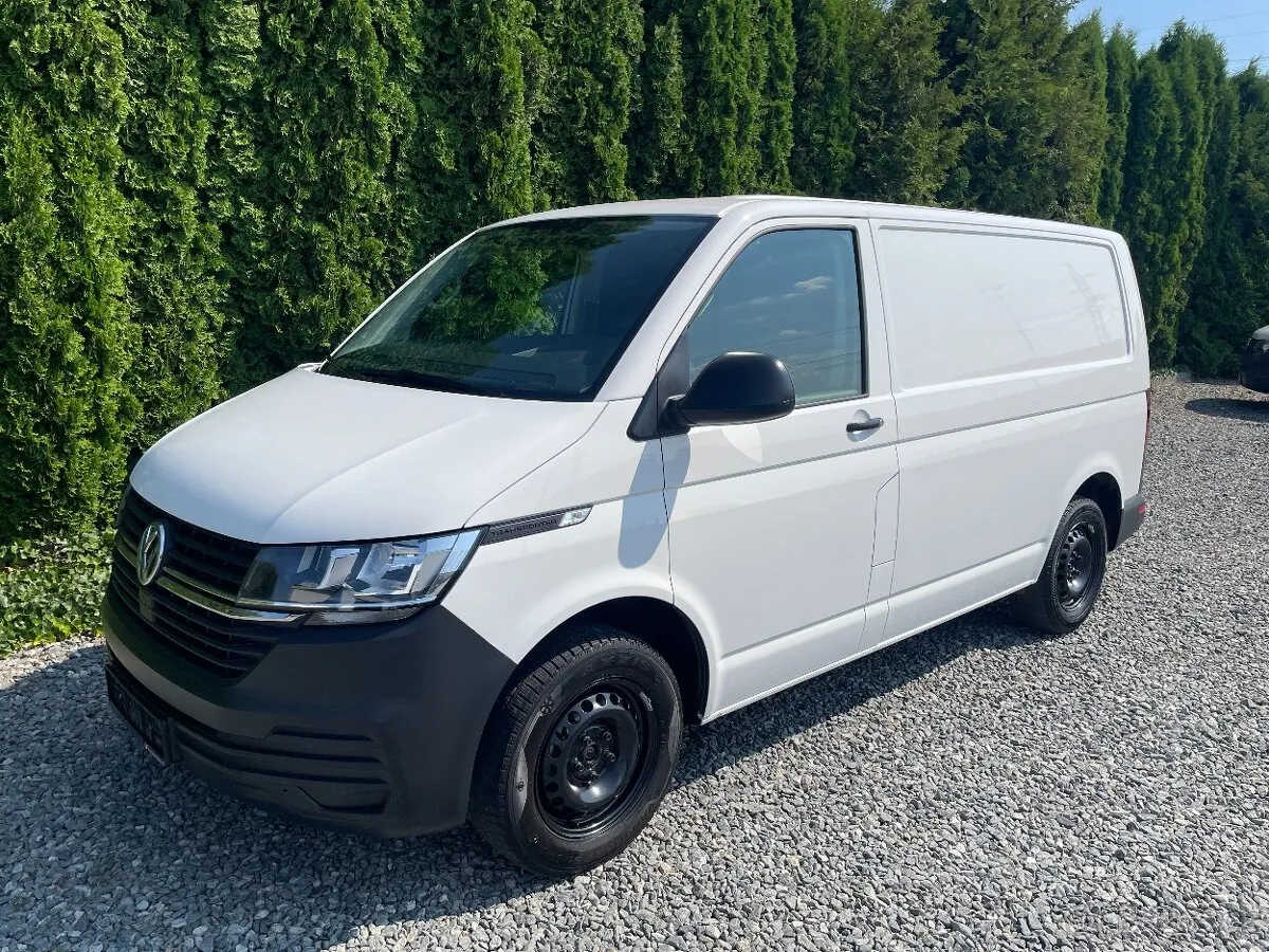 Volkswagen Transporter 2022 photo 2