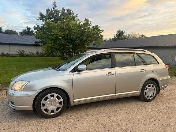 Toyota Avensis 2006 photo 2