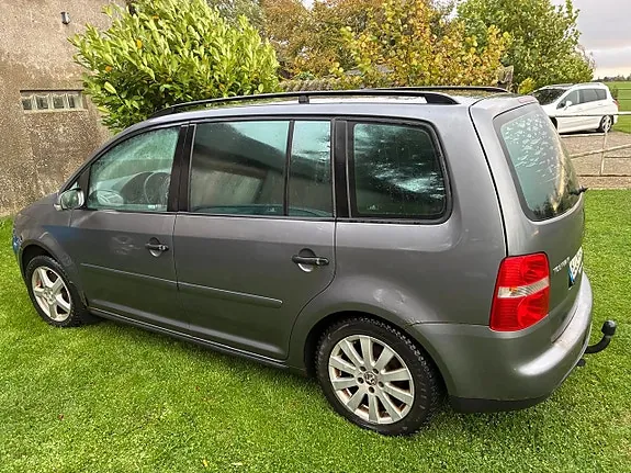 Volkswagen Touran 2006 photo 3