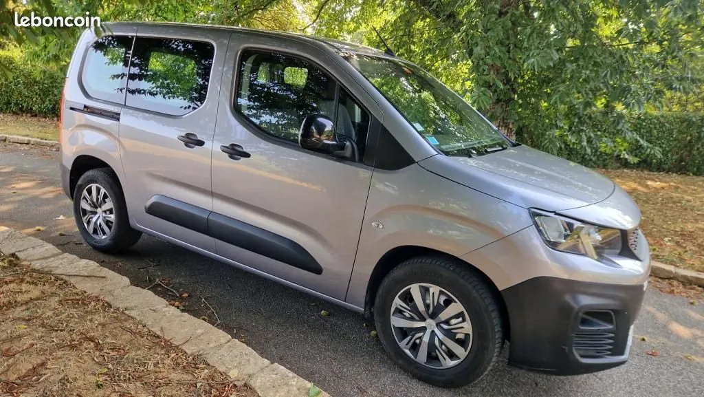 Peugeot Partner 2022 photo 2