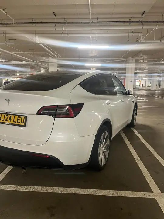 Tesla Model Y 2024 photo 5