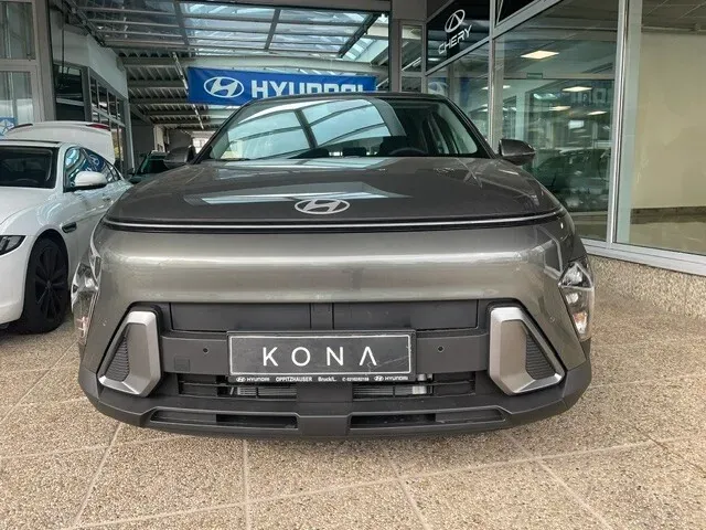 Hyundai Kona photo 2