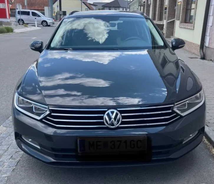Volkswagen Passat 2018 photo 2