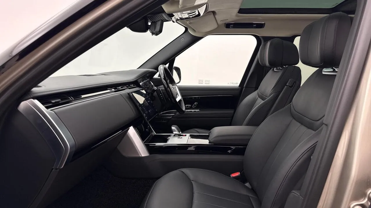 Land Rover Range Rover 2024 photo 3
