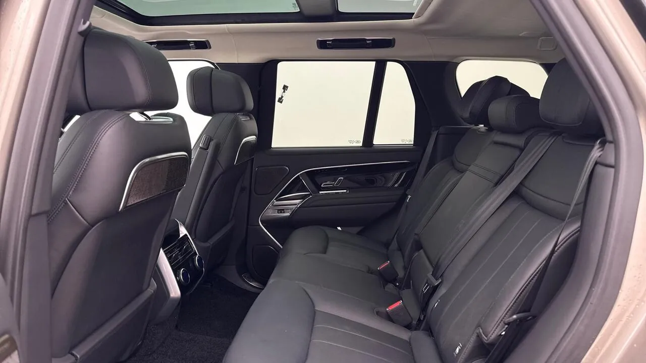 Land Rover Range Rover 2024 photo 4