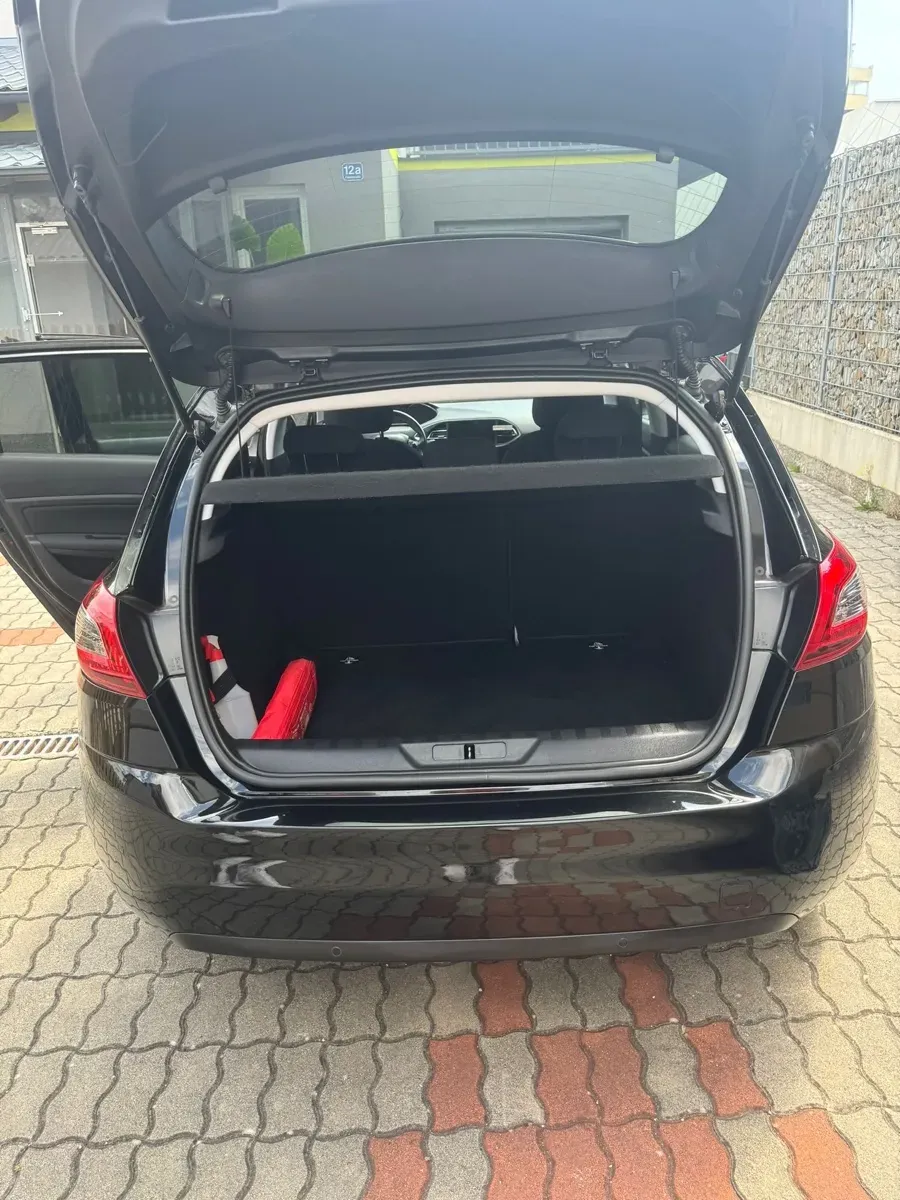 Peugeot 308 2019 photo 3