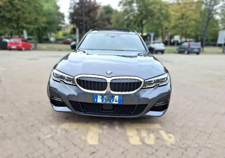 BMW 330D 2019 photo 4