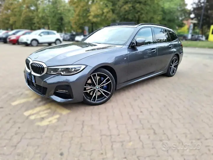 BMW 330D 2019 photo 2