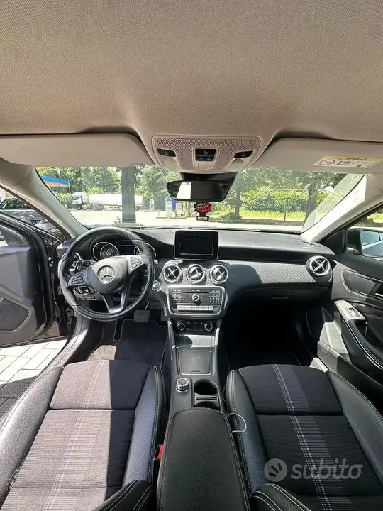 Mercedes-Benz A-Class 2018 photo 5