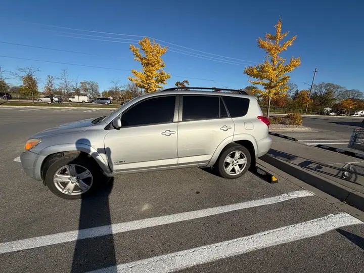 Toyota Rav4 2008 photo 2