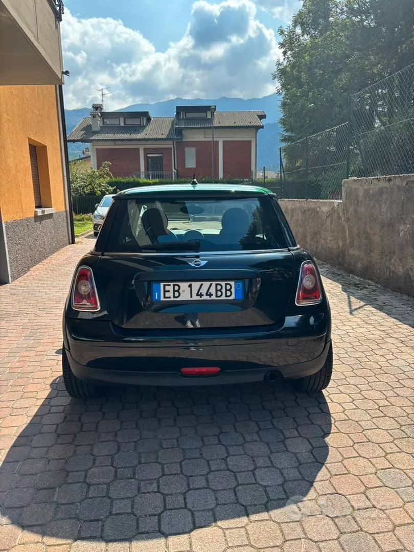 Mini One 2010 photo 2