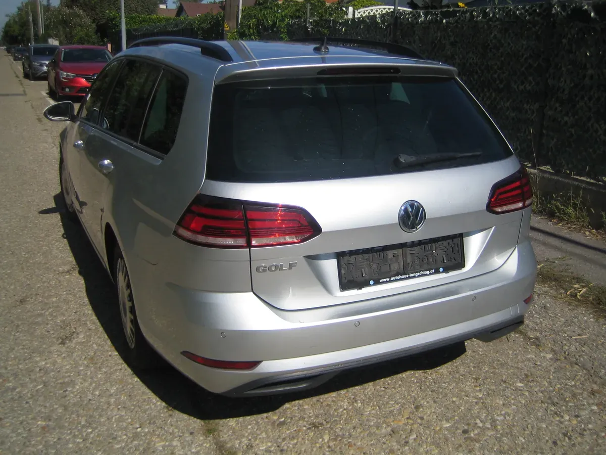 Volkswagen Golf 2019 photo 2