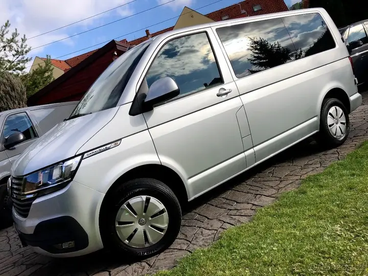 Volkswagen Caravelle 2021 photo 2