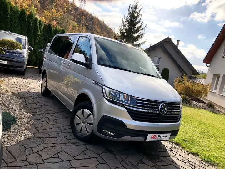 Volkswagen Caravelle 2021 photo 5