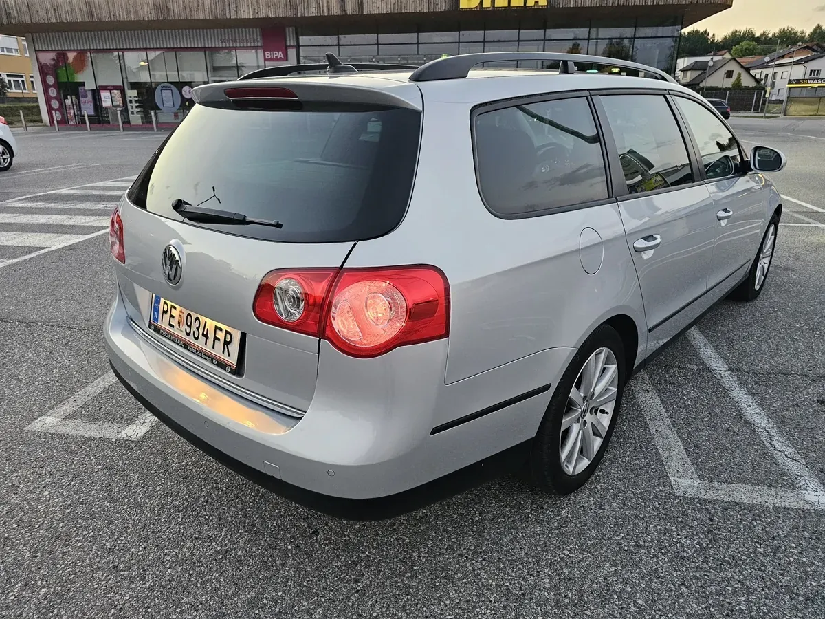 Volkswagen Passat 2009 photo 2