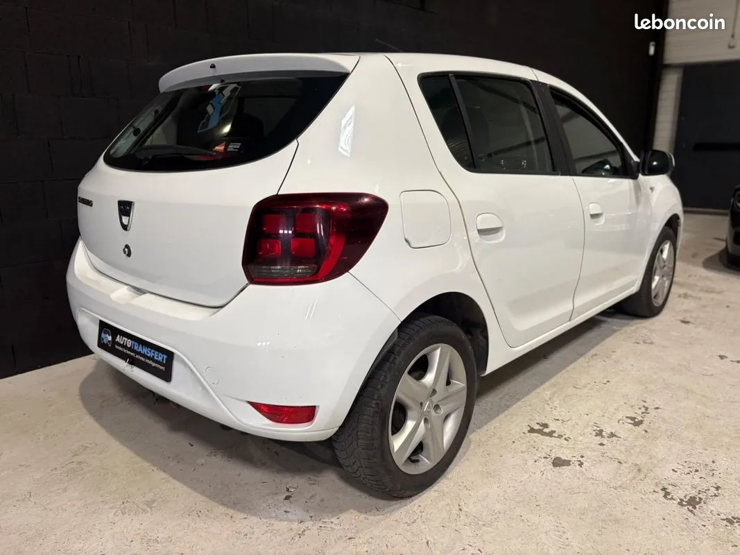 Dacia Sandero 2017 photo 2