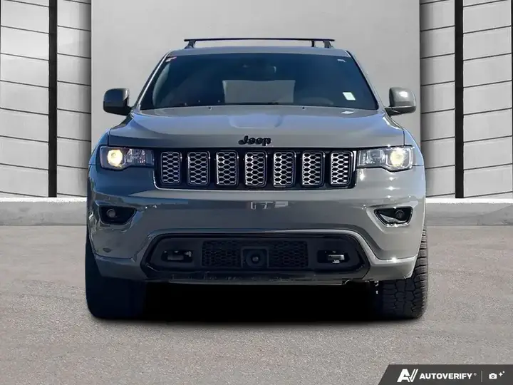 Jeep Grand Cherokee 2020 photo 2