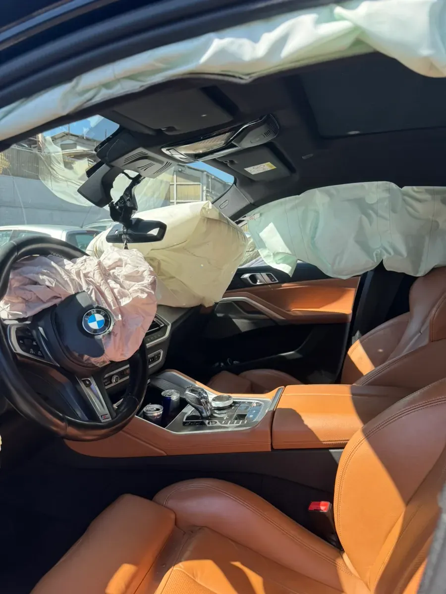 BMW X6 2021 photo 2