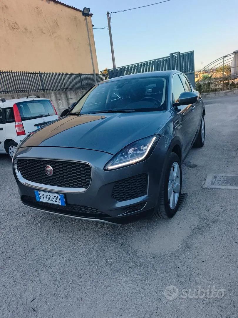Jaguar E-Pace 2019 photo 2