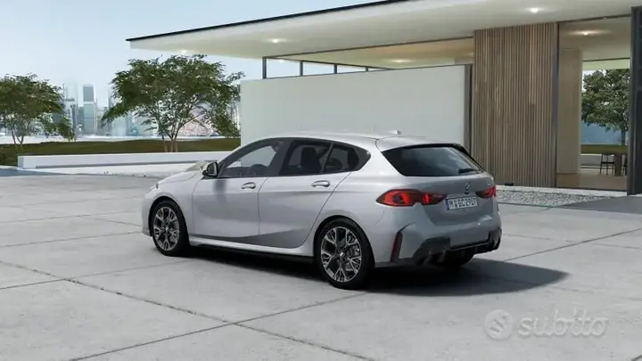 BMW 1 Series 2026 photo 2
