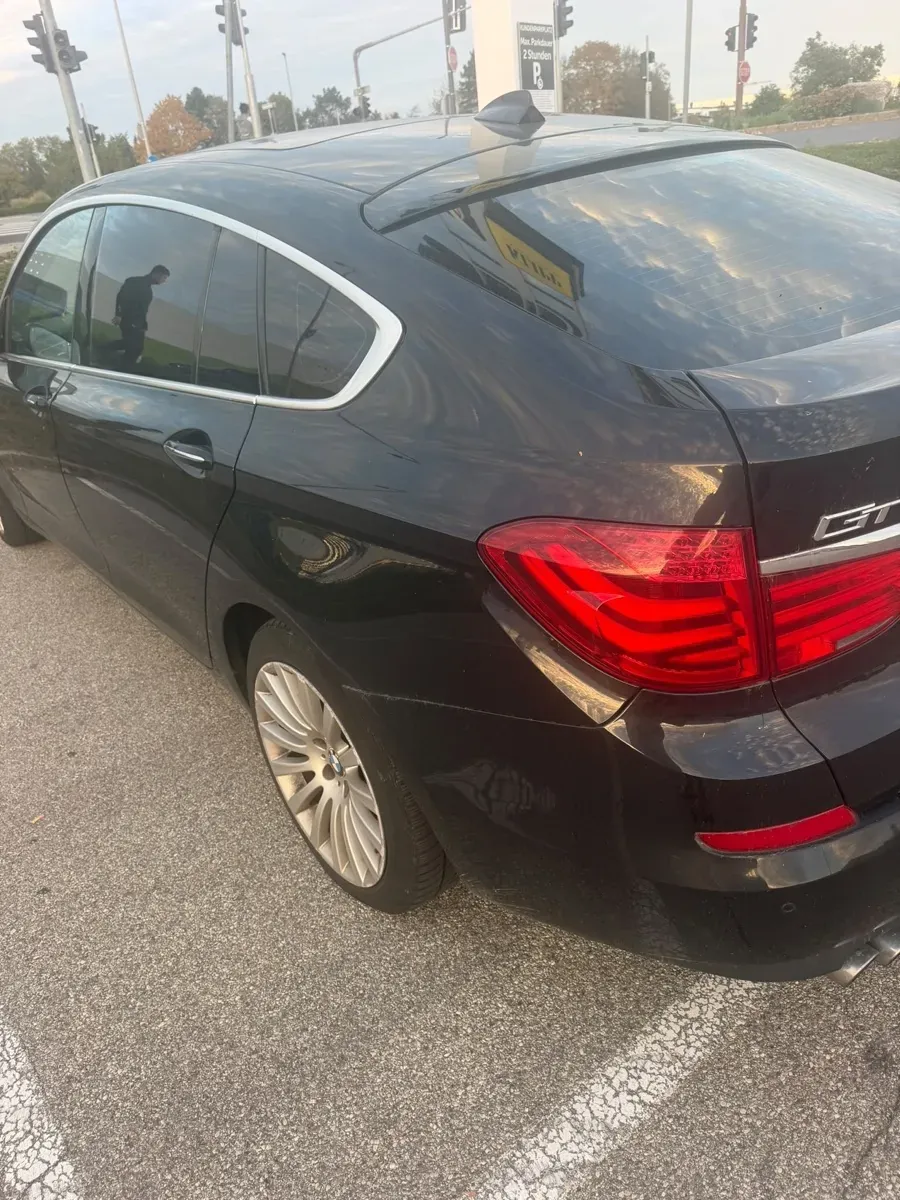 BMW 5 Series 2012 photo 3