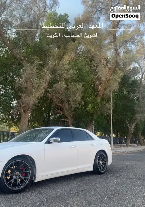 Chrysler 300 2013 photo 2