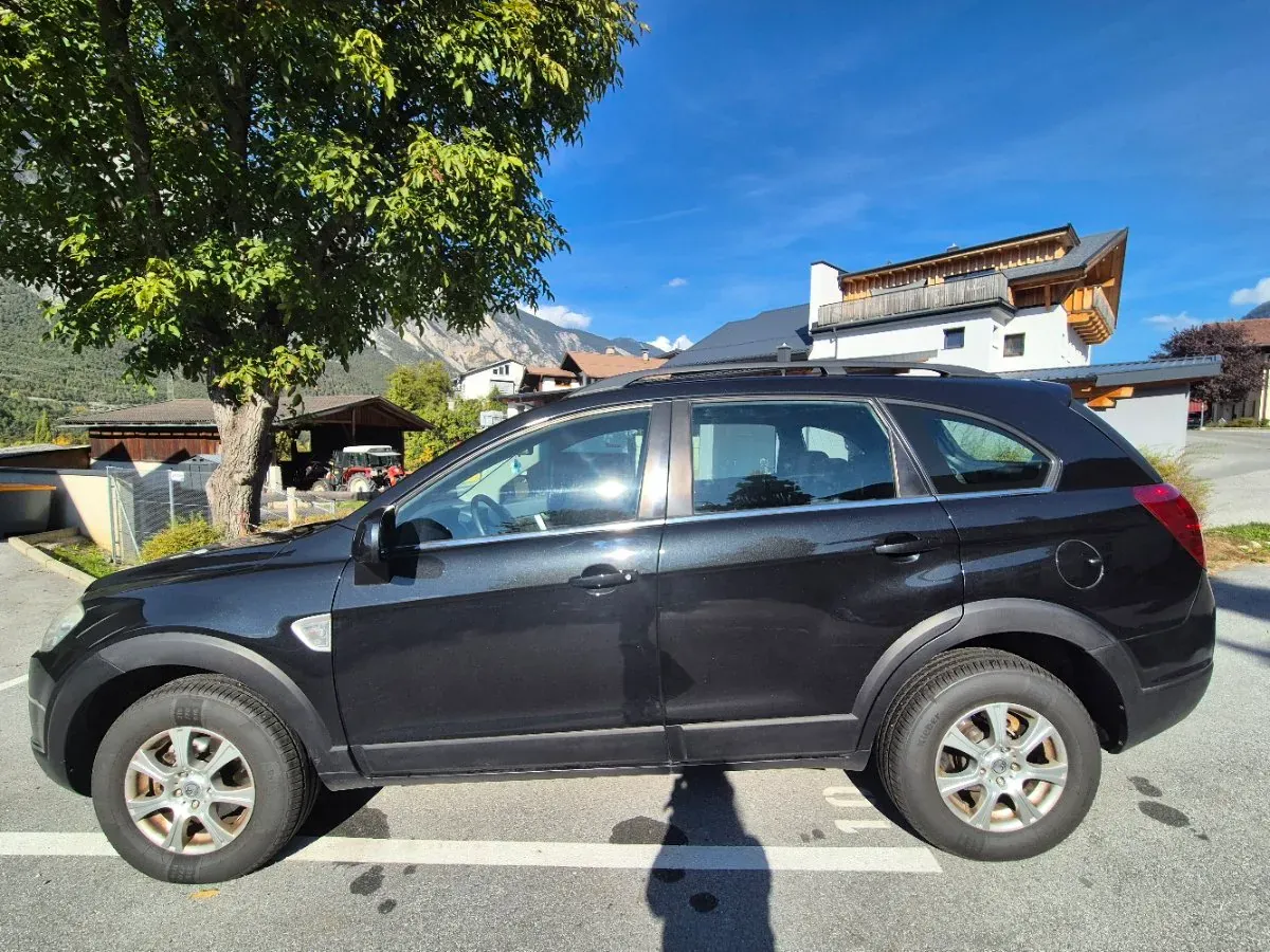 Chevrolet Captiva 2010 photo 2