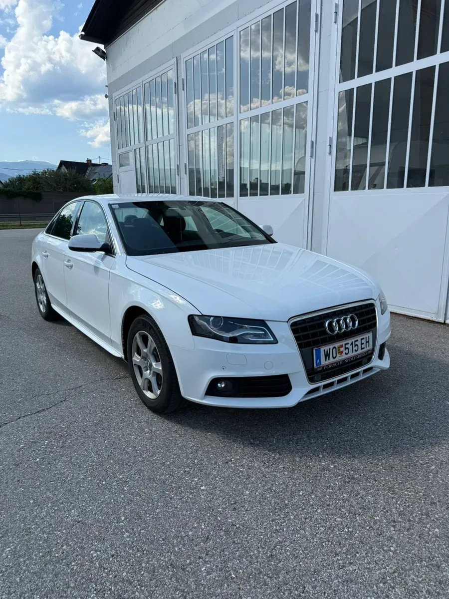 Audi A4 2009 photo 2