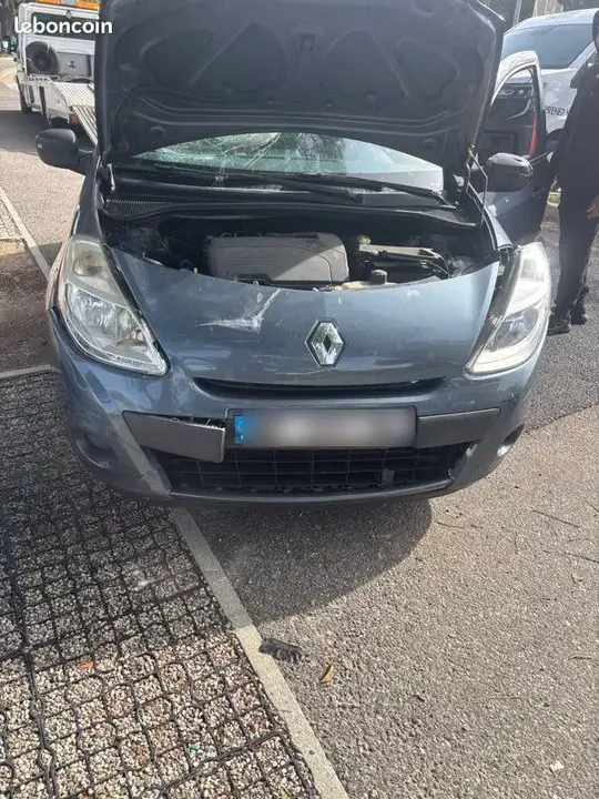 Renault Clio 2011 photo 3