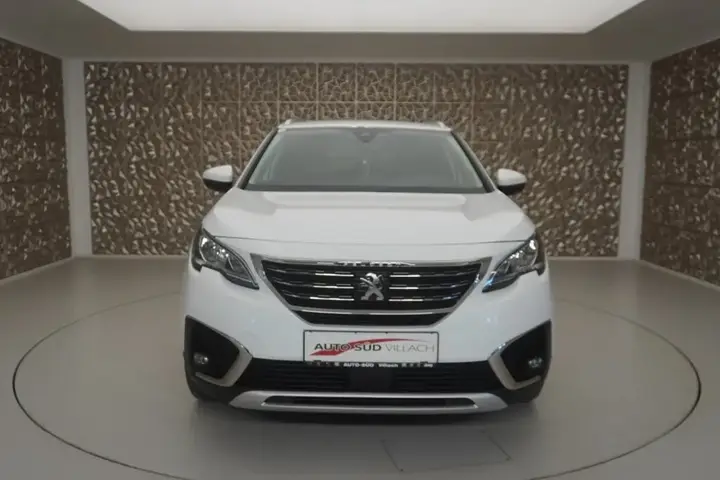Peugeot 5008 2018 photo 2