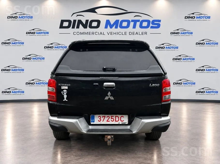 Mitsubishi L200 2017 photo 5
