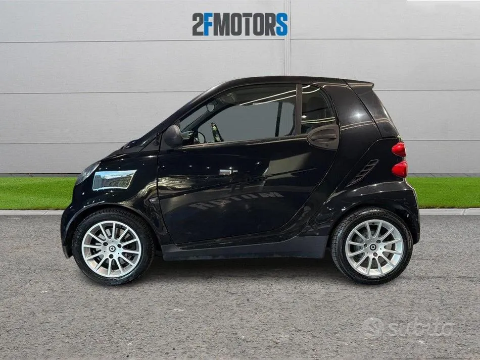 Smart Fortwo 2012 photo 4