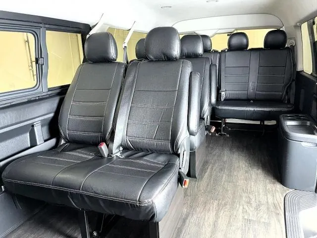 Toyota Hiace Wagon 2023 photo 2